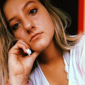 Meet your Posher, Mackenzie